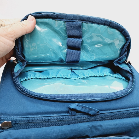 LUG | fliptop toiletry makeup case - Picture 8 of 9